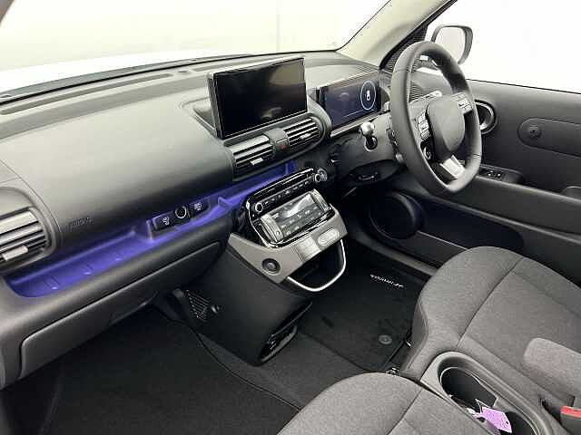 Hyundai INSTER 49kWh 02