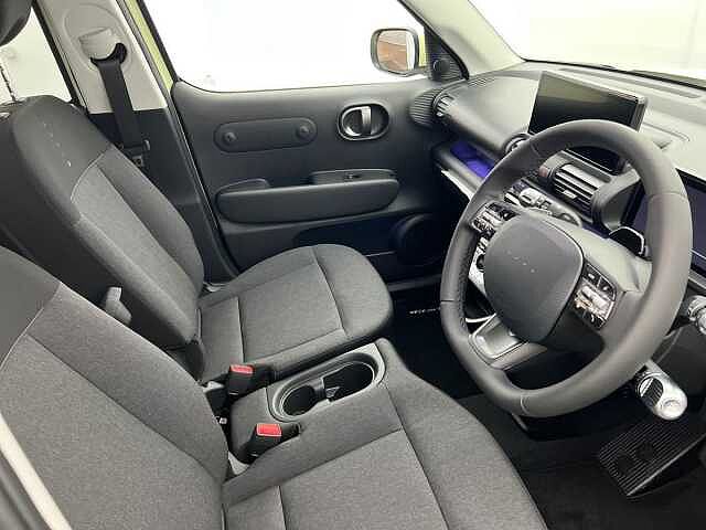 Hyundai INSTER 49kWh 02