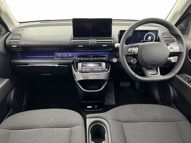 Hyundai INSTER 49kWh 02