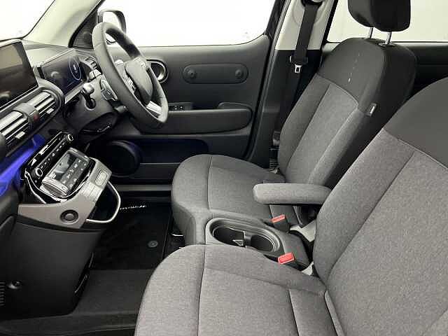 Hyundai INSTER 49kWh 02