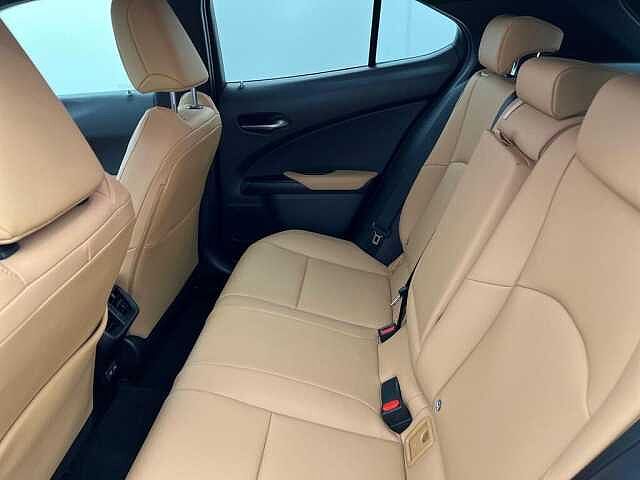 Lexus Ux 250h 2.0 F-Sport Design 5dr CVT