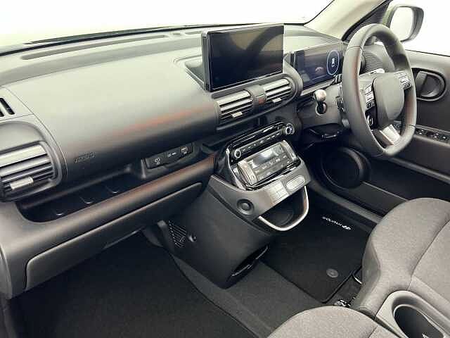 Hyundai INSTER 85kW 49kWh 01