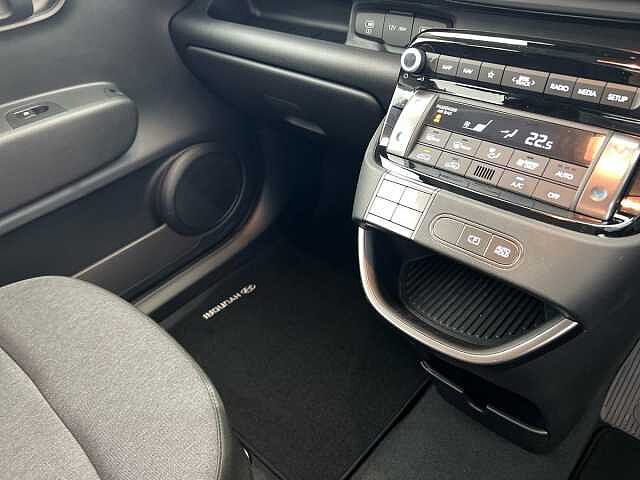 Hyundai INSTER 85kW 49kWh 01