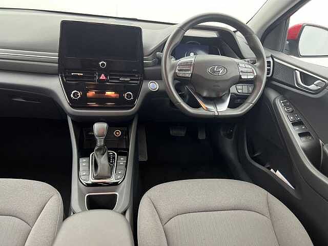 Hyundai IONIQ 1.6 GDi Hybrid DCT Premium RED