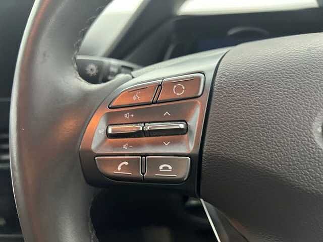 Hyundai IONIQ 1.6 GDi Hybrid DCT Premium RED