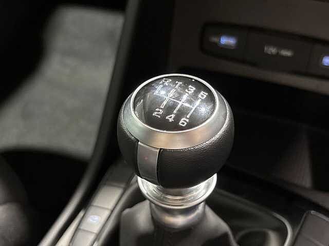 Hyundai TUCSON 1.6 TGDi SE Connect