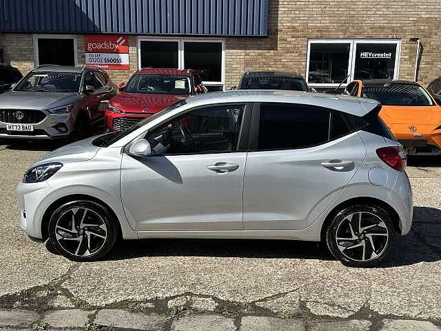 Hyundai I10 MPi Premium SLEEK SILVER