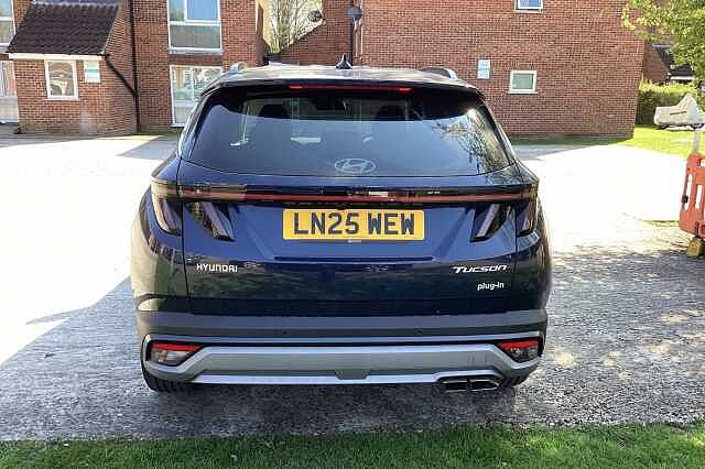 Hyundai Tucson Estate 1.6T Plug-in Hybrid Premium 5dr 4WD Auto