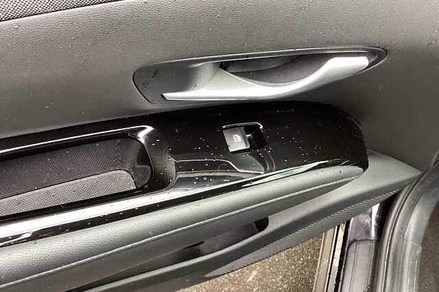 Hyundai TUCSON 1.6 T-GDi Hybrid Aut. 2023MY SE Connect Black