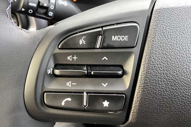 Hyundai I10 1.2 [79] Premium 5dr Auto [Nav] White