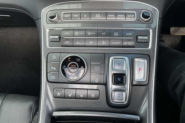 Hyundai SANTA FE 1.6 TGDi Hybrid Ultimate 5dr 4WD Auto