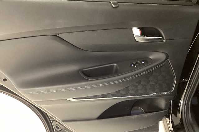 Hyundai SANTA FE 1.6 TGDi Plug-in Hybrid Ultimate 5dr 4WD Auto