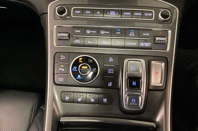 Hyundai SANTA FE 1.6 TGDi Plug-in Hybrid Ultimate 5dr 4WD Auto