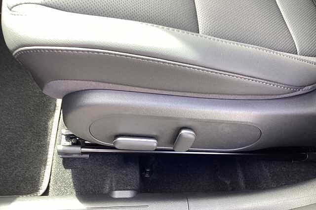 Hyundai KONA 1.6 Hybrid 138 Ultimate 5dr DCT Blue