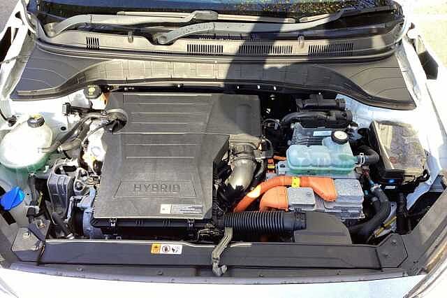 Hyundai KONA 1.6 GDi Hybrid Premium SE 5dr DCT White