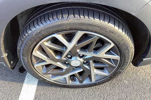 Hyundai KONA 1.6 GDi Hybrid Premium SE 5dr DCT White