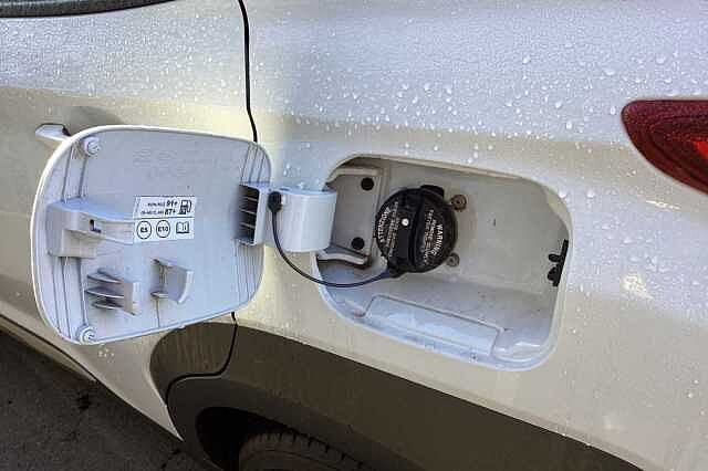 Hyundai KONA 1.6 GDi Hybrid Premium SE 5dr DCT White