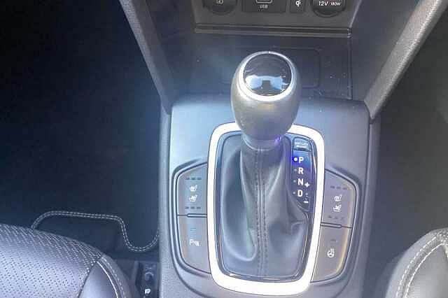 Hyundai KONA 1.6 GDi Hybrid Premium SE 5dr DCT White