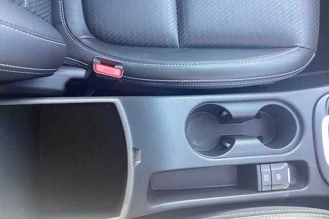 Hyundai KONA 1.6 GDi Hybrid Premium SE 5dr DCT White