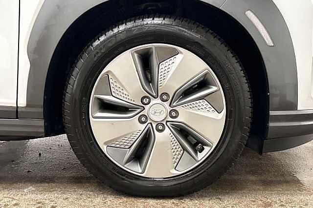 Hyundai KONA 150kW Premium SE 64kWh 5dr Auto White