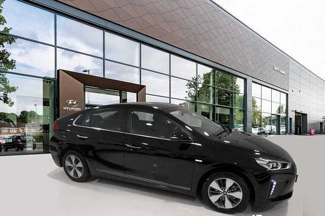 Hyundai IONIQ 1.6 GDi (105ps) Premium SE Plug-in Hybrid PHANTOM BLACK