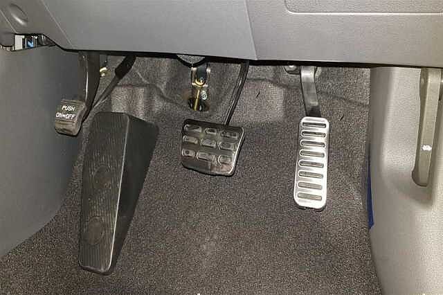 Hyundai IONIQ 1.6 GDi (105ps) Premium SE Plug-in Hybrid PHANTOM BLACK