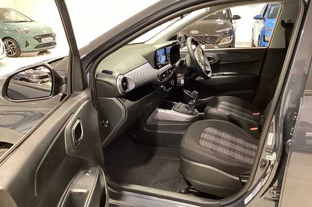 Hyundai i10 1.0 [63] Premium 5dr Auto [Nav]
