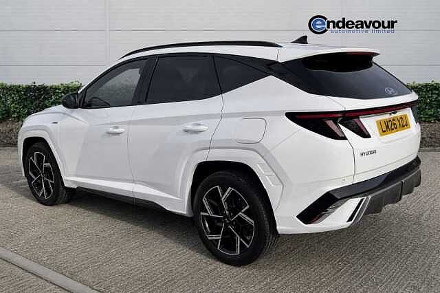 Hyundai TUCSON 1.6T Hybrid N Line 5dr Auto White