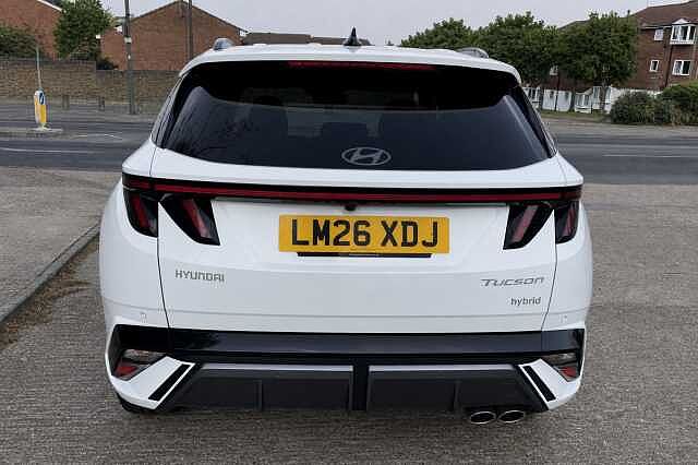 Hyundai TUCSON 1.6T Hybrid N Line 5dr Auto White