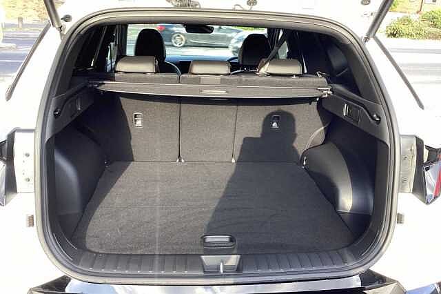 Hyundai TUCSON 1.6T Hybrid N Line 5dr Auto White