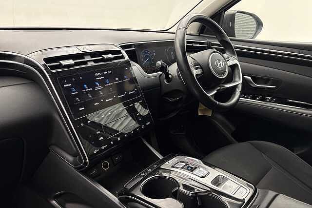 Hyundai TUCSON 1.6 TGDi Hybrid 230 SE Connect 5dr 2WD Auto Black