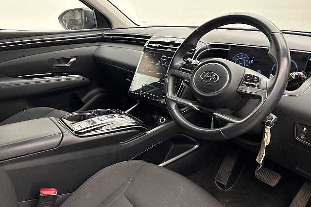 Hyundai TUCSON 1.6 TGDi Hybrid 230 SE Connect 5dr 2WD Auto Black