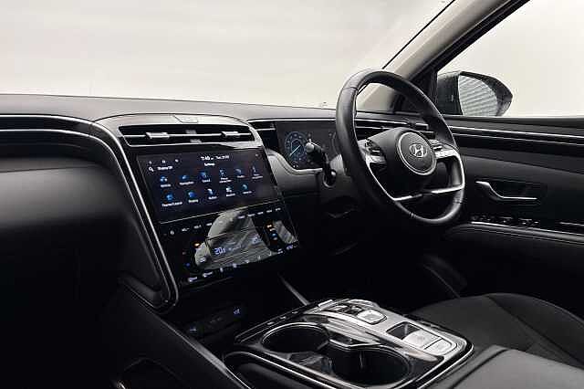 Hyundai TUCSON 1.6 TGDi Hybrid 230 SE Connect 5dr 2WD Auto Black