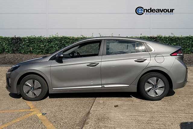 Hyundai IONIQ 1.6 GDi Hybrid Premium 5dr DCT