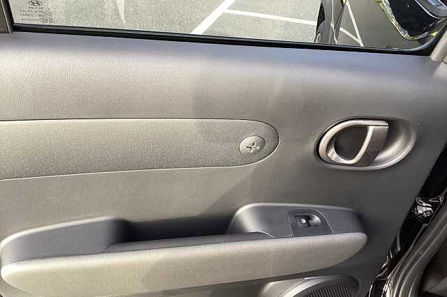 Hyundai INSTER 85kW 02 49kWh 5dr Auto Black