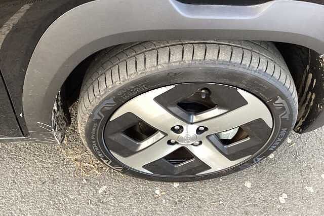 Hyundai INSTER 85kW 02 49kWh 5dr Auto Black