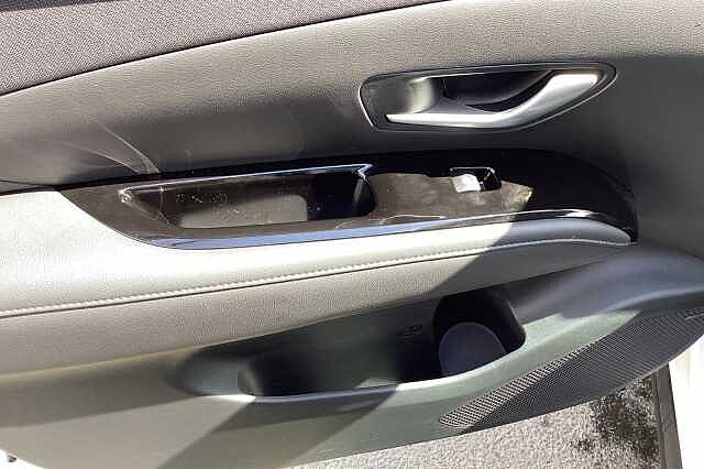 Hyundai TUCSON 1.6 TGDi Hybrid 230 Premium 5dr 2WD Auto White