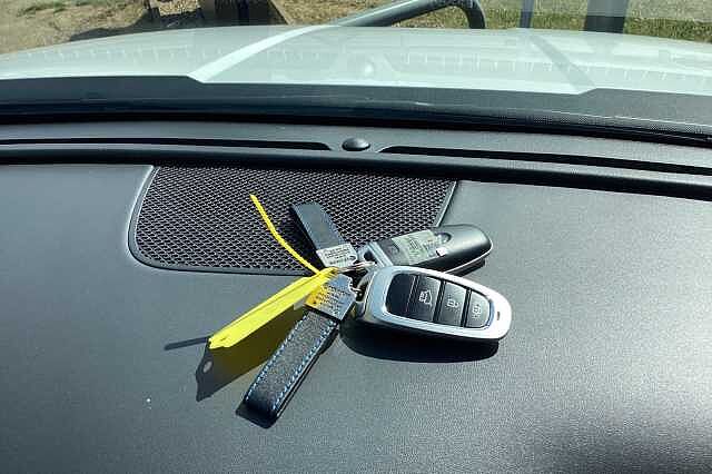 Hyundai TUCSON 1.6 TGDi Hybrid 230 Premium 5dr 2WD Auto White