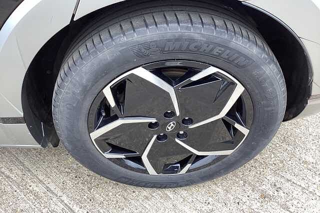 Hyundai IONIQ 5 E (217ps) Premium 73kWh RWD