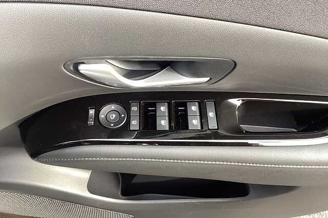 Hyundai TUCSON 1.6T Plug-in Hybrid Ultimate 5dr Auto White