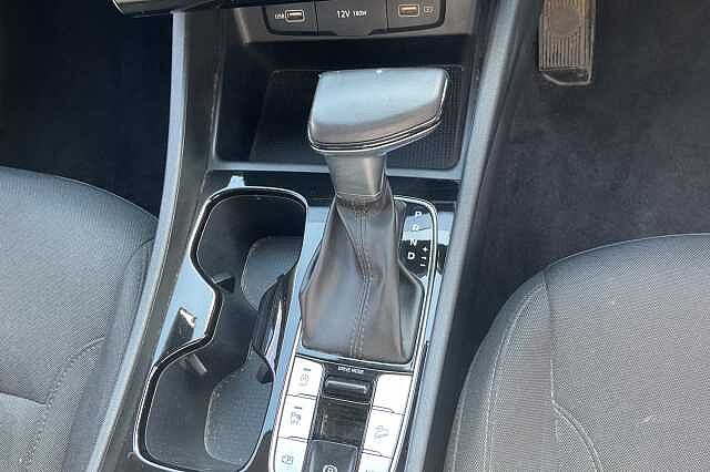 Hyundai TUCSON 1.6 TGDi 48V MHD SE Connect 5dr 2WD DCT Red