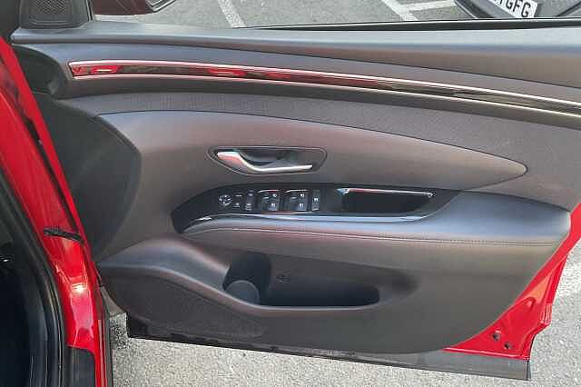 Hyundai TUCSON 1.6 TGDi 48V MHD SE Connect 5dr 2WD DCT Red