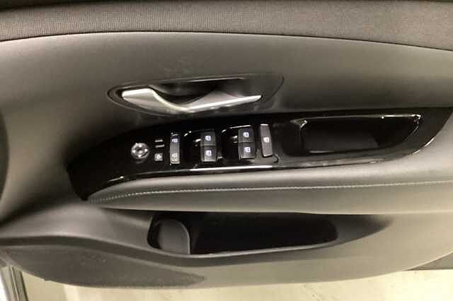 Hyundai TUCSON 1.6 TGDi Plug-in Hybrid Ultimate 5dr 4WD Auto Silver