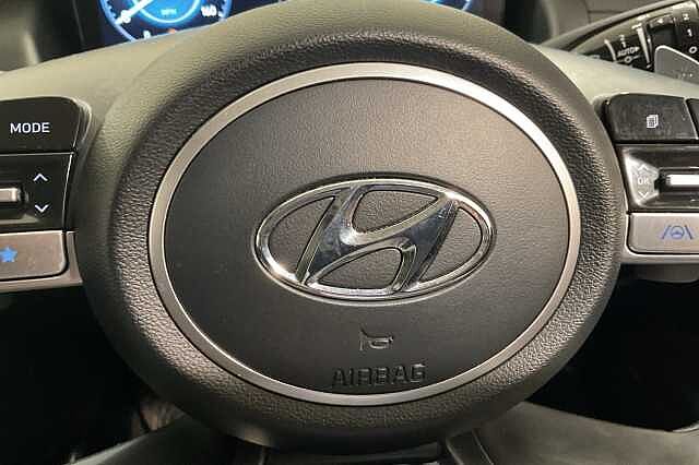 Hyundai TUCSON 1.6 TGDi Hybrid 230 Premium 5dr 2WD Auto White