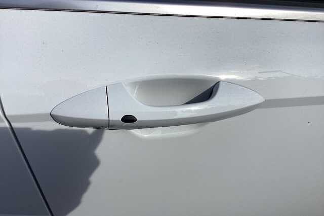 Hyundai KONA E (218ps) Advance