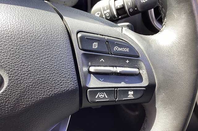 Hyundai KONA 150kW Premium 64kWh 5dr Auto