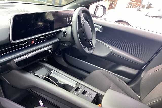 Hyundai IONIQ 6 E (228ps) Premium 77kWh (Single Motor) RWD