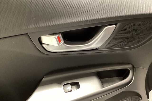 Hyundai KONA 1.0 TGDi 48V MHEV Ultimate 5dr White