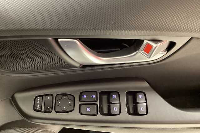 Hyundai KONA 1.0 TGDi 48V MHEV Ultimate 5dr White