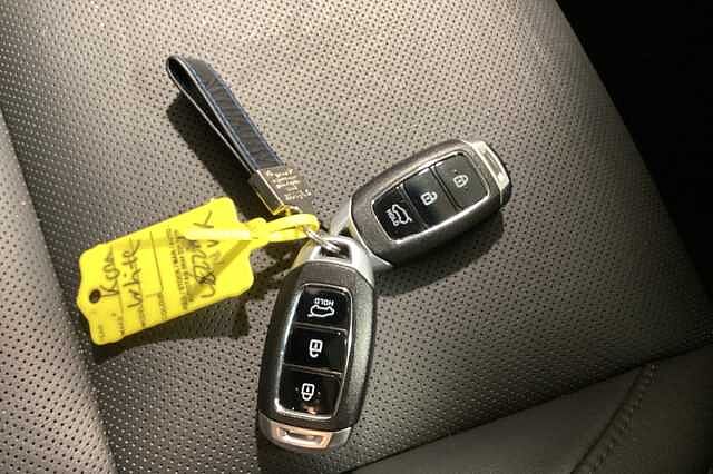 Hyundai KONA 1.0 TGDi 48V MHEV Ultimate 5dr White